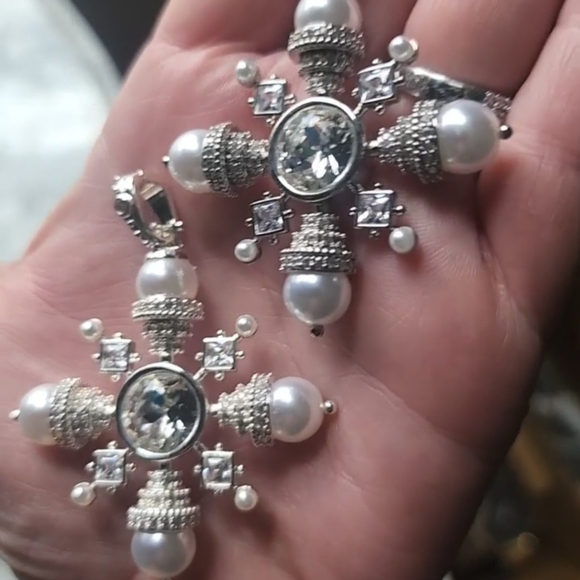 Jewelry Bundle Silver Tone Rhinestone Pearl Starburst Maltese Cross Pendants Lot - Picture 3 of 8